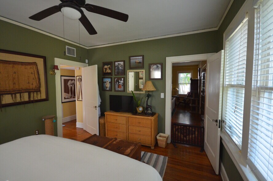 More Photos Of 334 NE 26th Ter, Miami Specialty For Sale