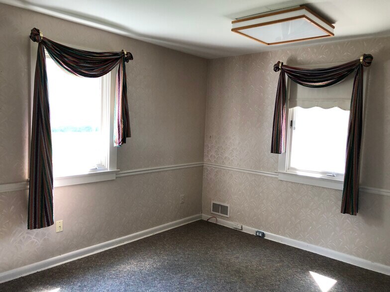 More Photos Of 200 N Adams St, Rockville Office For Lease