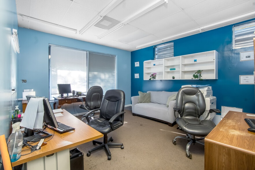 More Photos Of 3071 NW 64th Ave, Sunrise Warehouse For Sale