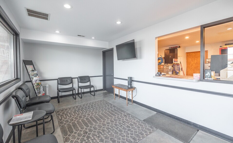 More Photos Of 309 N Franklin St, Cuba Specialty For Sale