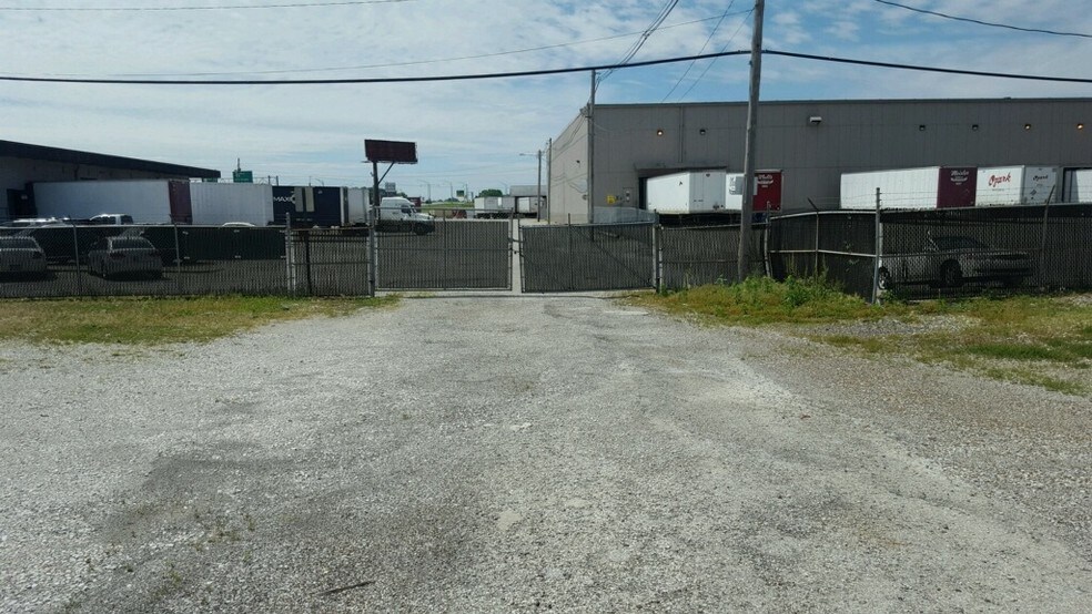 More Photos Of 1133 E Virginia St, Evansville Warehouse For Sale
