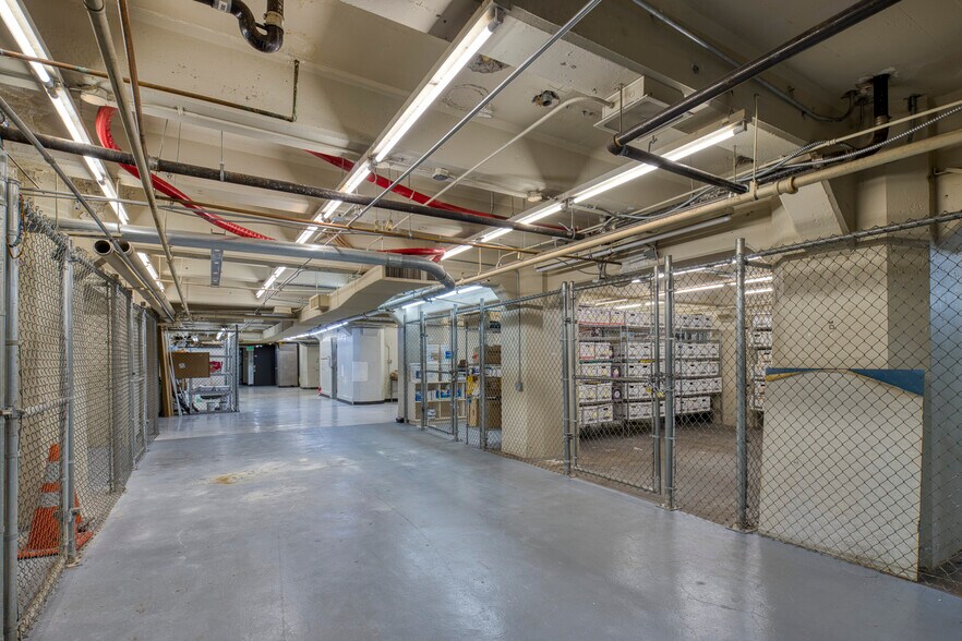 More Photos Of 200-216 Pine St, San Francisco Office For Sale