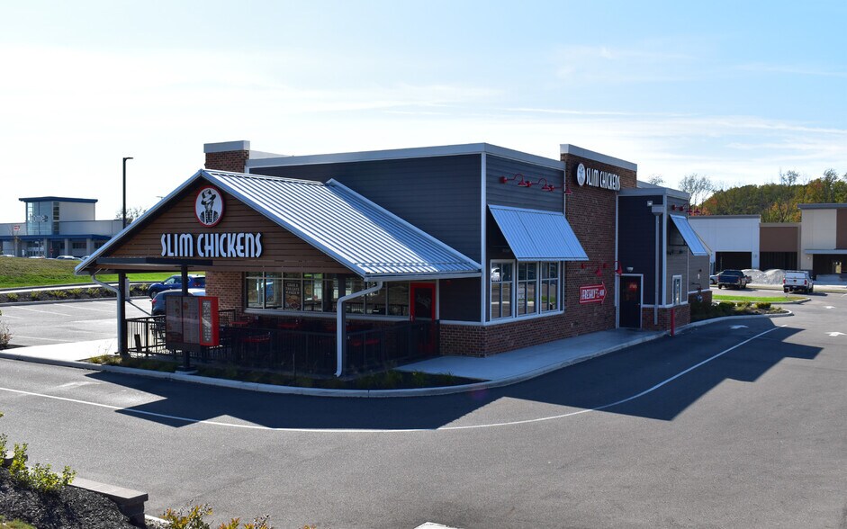 More Photos Of 4990 Fulton Dr NW, Canton Restaurant For Lease