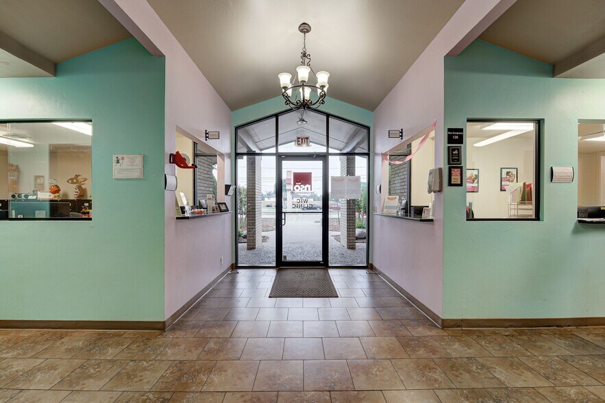 More Photos Of 3530 N MacArthur Blvd, Oklahoma City Medical For Sale