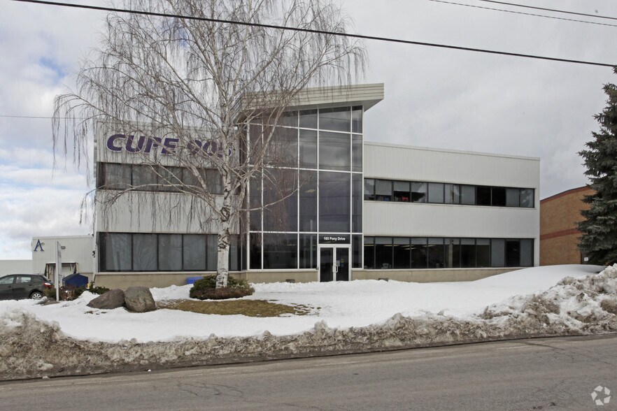 More Photos Of 165 Pony Dr, Newmarket Flex For Sale