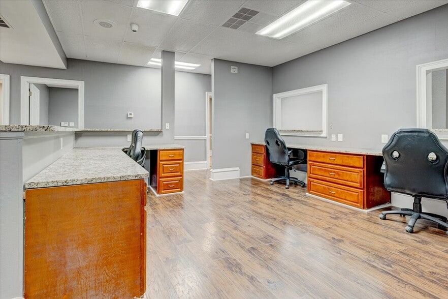More Photos Of 7175 Jonesboro Rd, Morrow Office For Lease