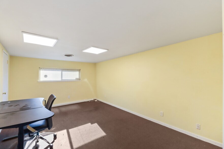 More Photos Of 4731 El Camino Ave, Carmichael Office For Sale