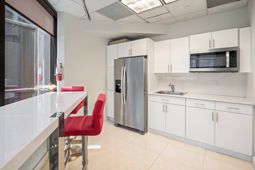 More Photos Of 1200 Brickell Ave, Miami Office For Sale