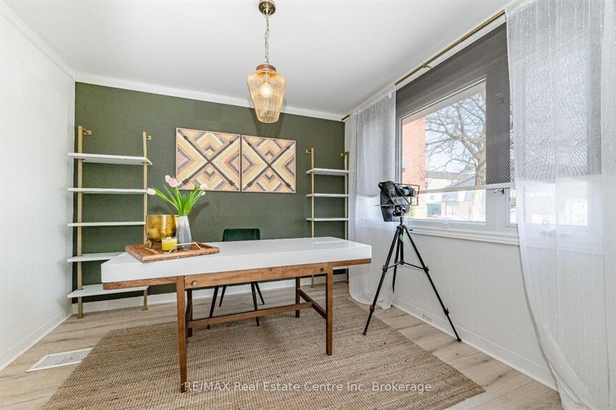 More Photos Of 150 Main St, Erin Storefront For Sale