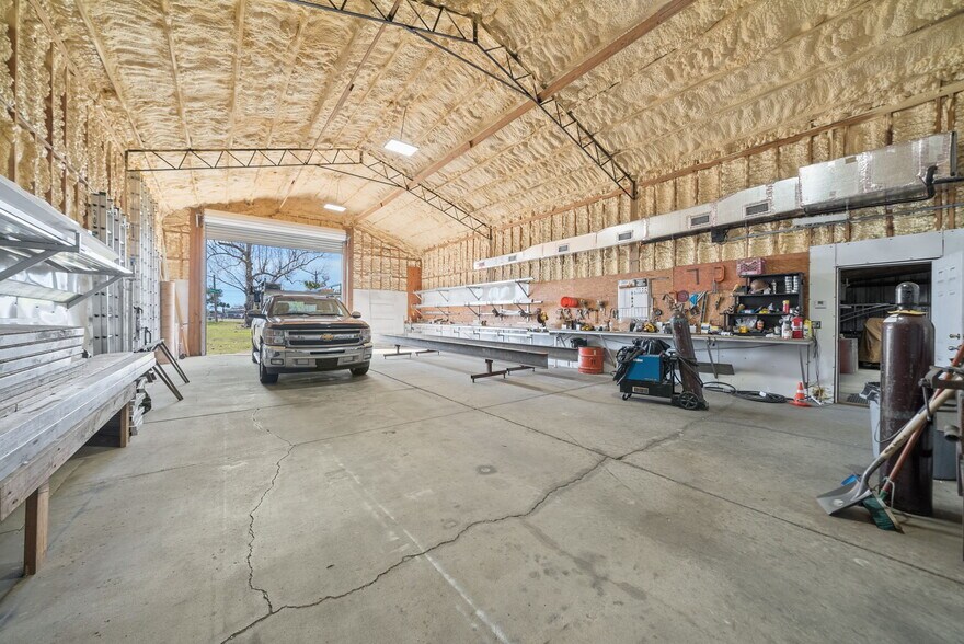 More Photos Of 2135 E 5th St, Panama City Auto Repair For Sale