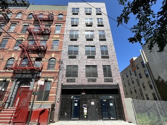 Primary Photo Of 921 Eagle Ave, Bronx Apartments For Sale