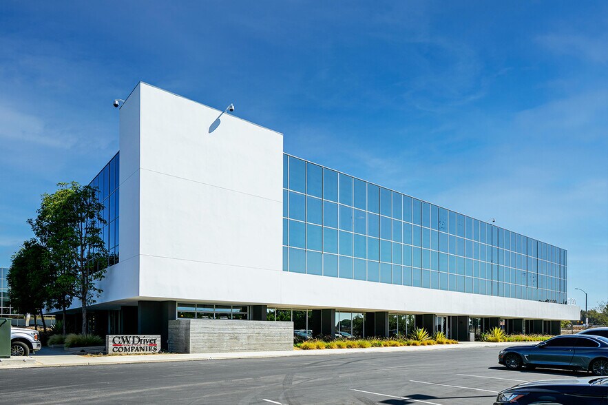 More Photos Of 2190 Towne Centre Pl, Anaheim Office For Sale