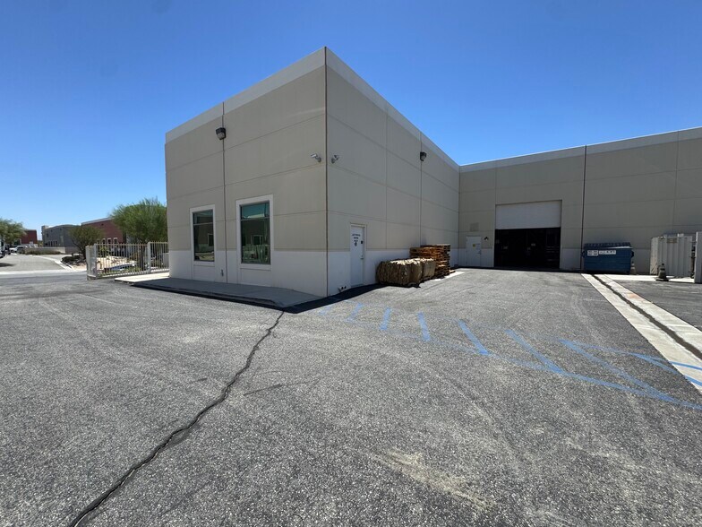More Photos Of 30695 Hill St, Thousand Palms Warehouse For Lease