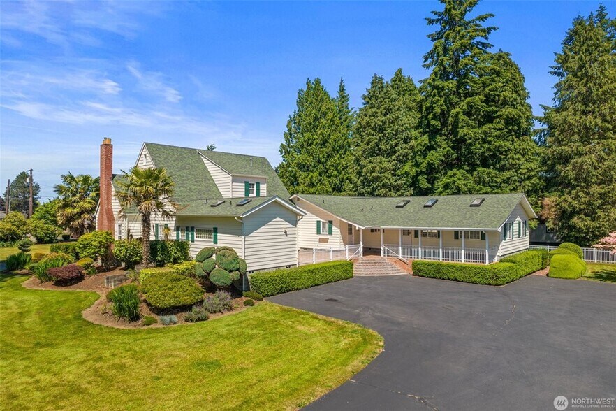 More Photos Of 1026 Alder St, Centralia Office Residential For Sale