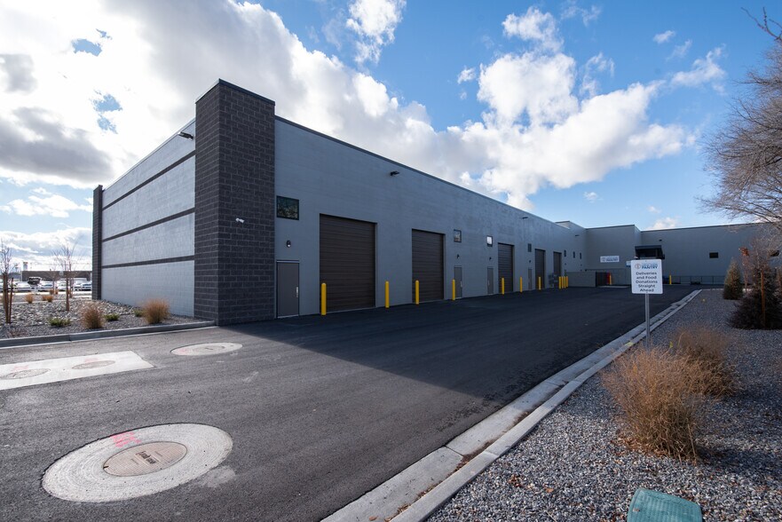 More Photos Of 675 Garden dr, Pleasant Grove Storefront Retail Office For Lease