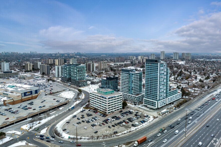 More Photos Of 245 Fairview Mall Dr, Toronto Office For Lease