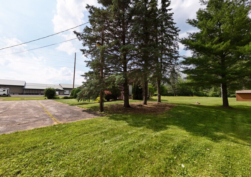 More Photos Of 228 Tom Miller Rd, Plattsburgh Flex For Sale