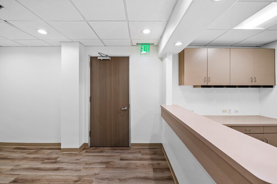 More Photos Of 1304 15th St, Santa Monica Medical For Lease