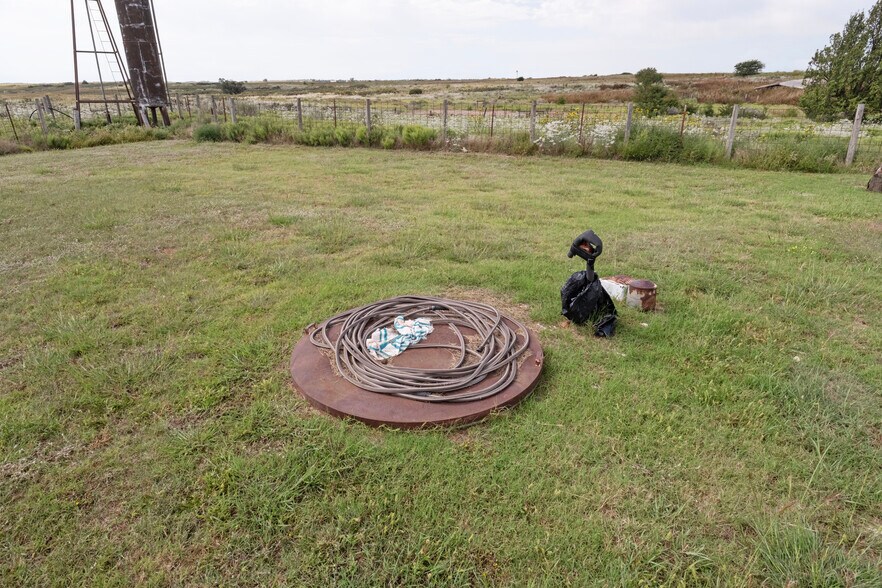 More Photos Of Helton Ranch, Briscoe Land For Sale