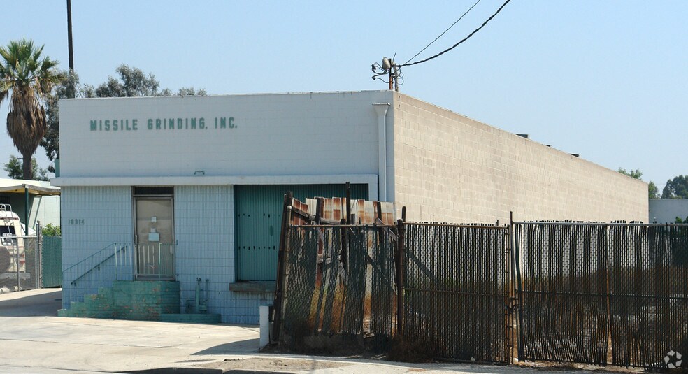 More Photos Of 18314 S Broadway St, Gardena Light Manufacturing For Lease