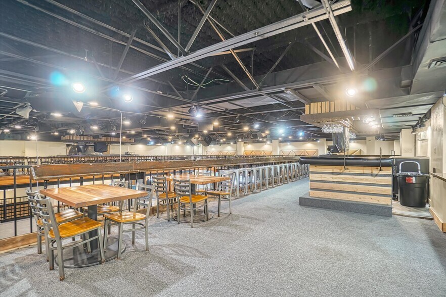 More Photos Of 23894 S Frontage Rd, Weatherford Bar For Sale