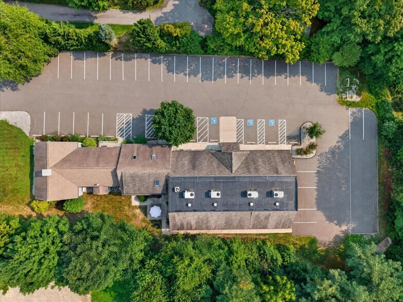 More Photos Of 147 Westbrook Rd, Essex Office For Sale