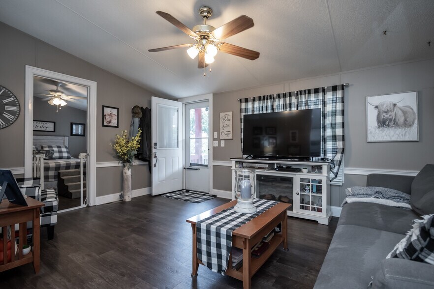 More Photos Of 3655 Neese Commerce Rd, Hull Multifamily For Sale