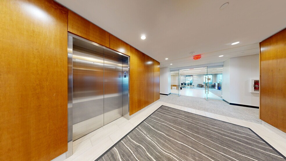 More Photos Of 511 N Broadway, Milwaukee Office For Lease