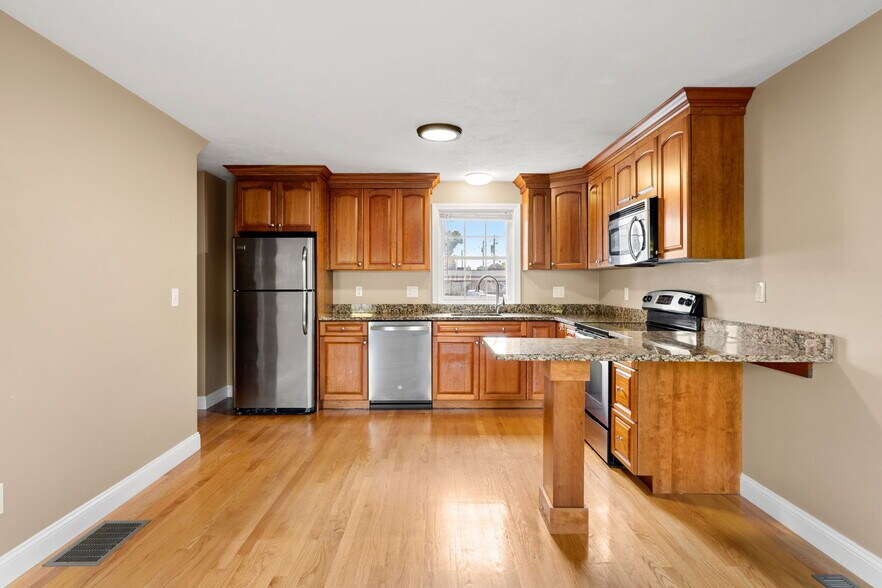 More Photos Of 83 Holten St, Danvers Apartments For Sale
