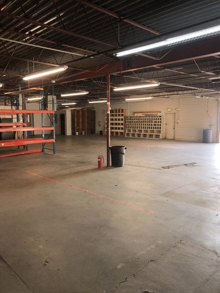 More Photos Of 4981 E 39th Ave, Denver Warehouse For Lease