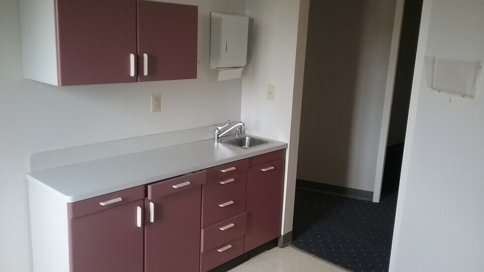 More Photos Of 770 Riverside Ave, Adrian Medical For Lease