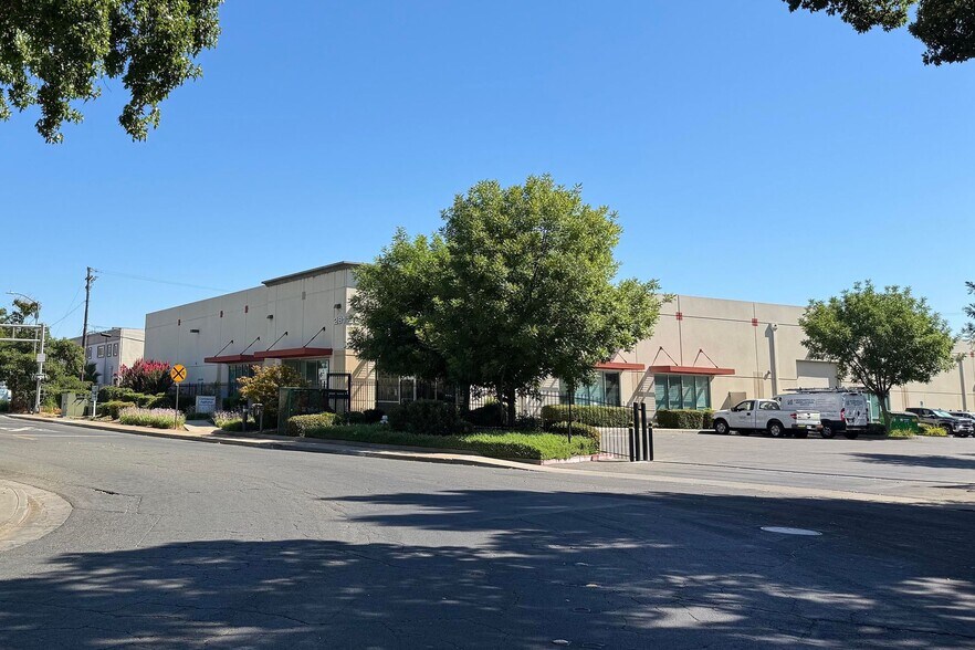 Primary Photo Of 281 Lathrop Way, Sacramento Warehouse For Lease