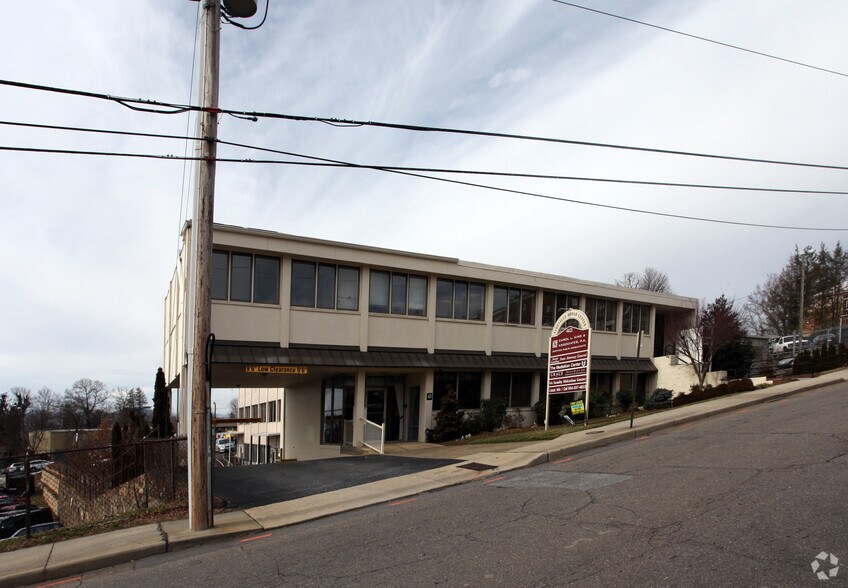 More Photos Of 40-44 N French Broad Ave, Asheville Medical For Lease