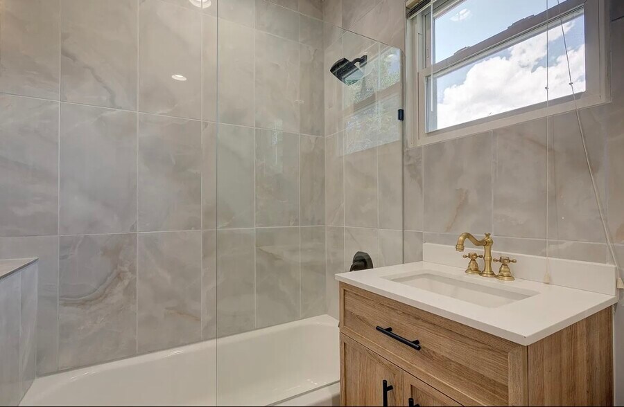 More Photos Of 930 N El Paso St, Colorado Springs Multifamily For Sale
