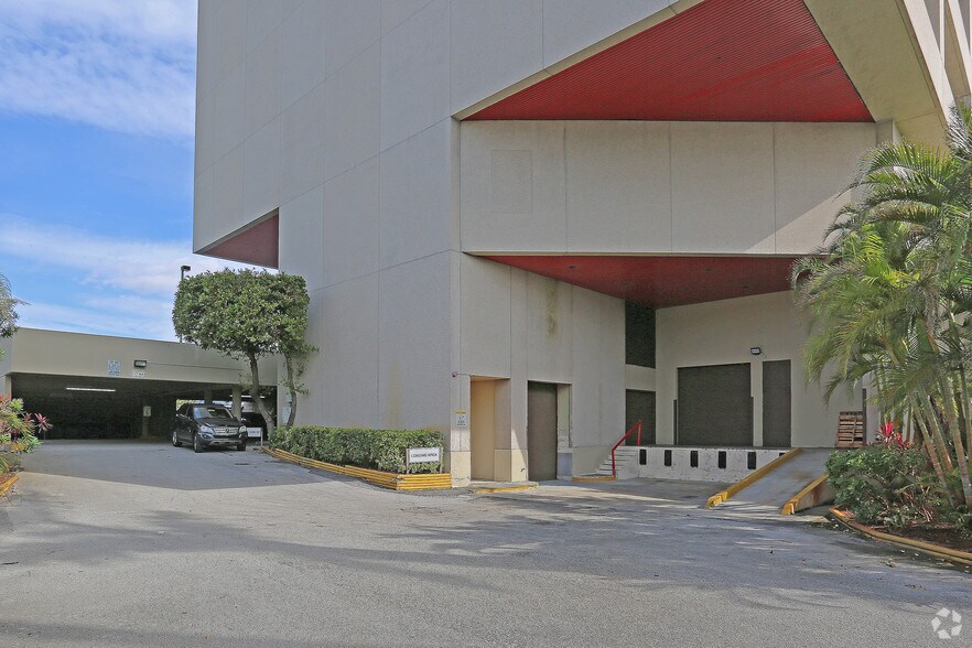 More Photos Of 6355 NW 36th St, Miami Loft Creative Space For Lease