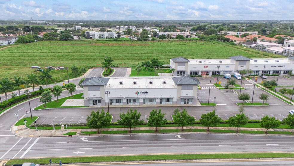 More Photos Of 1400-1420 NE 8th St, Homestead Storefront For Lease