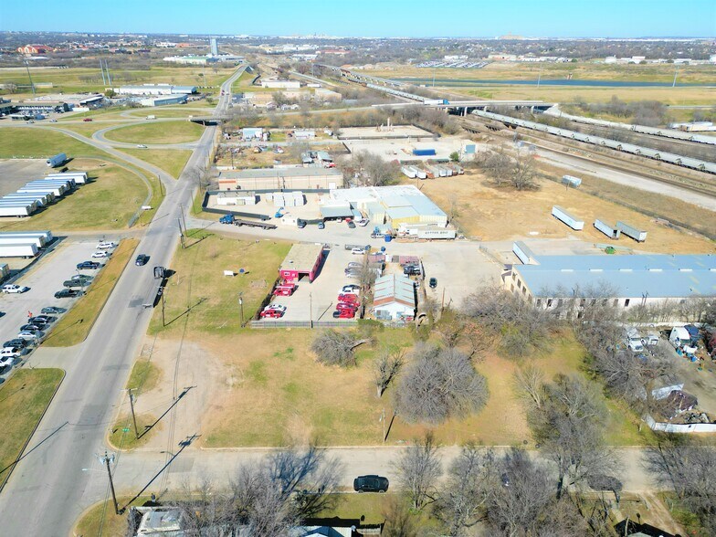More Photos Of 1350 Samuels Ave, Fort Worth Land For Sale