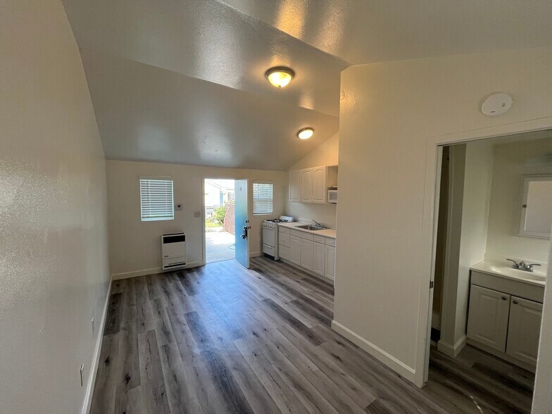 More Photos Of 930-936 S Pacific St, Oceanside Apartments For Sale
