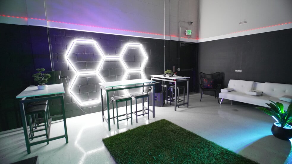 More Photos Of 3555-3559 W Wright St, Boise Light Manufacturing For Lease