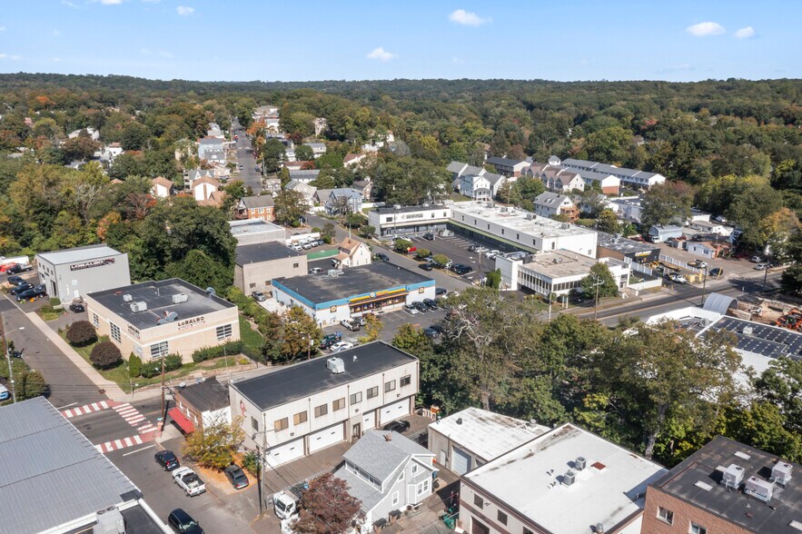 More Photos Of 23 Ryan St, Stamford Flex For Sale