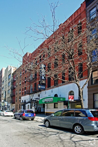 Primary Photo Of 147-153 W 83rd St, New York Parking Garage For Lease