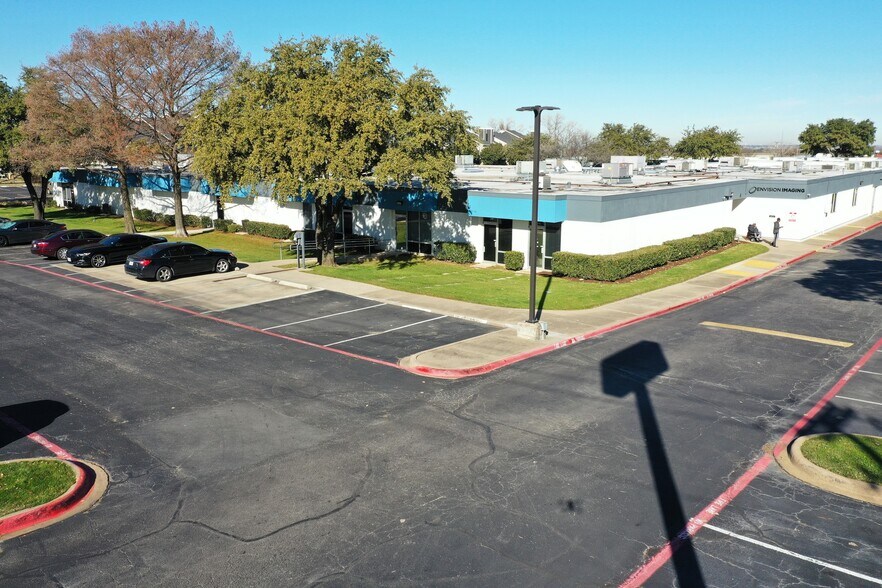 More Photos Of 801 W Road To Six Flags, Arlington Office For Lease