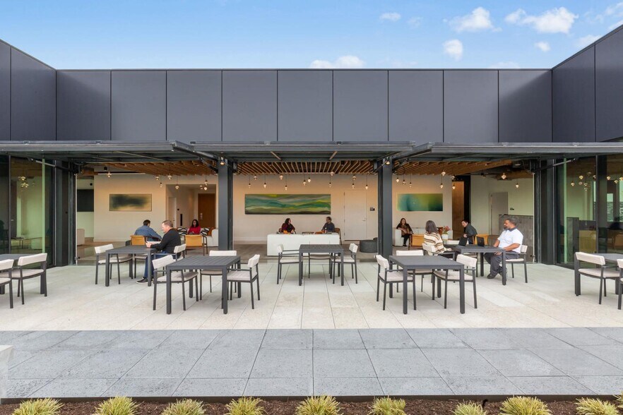 More Photos Of 1711 Boren Ave, Seattle Office For Lease