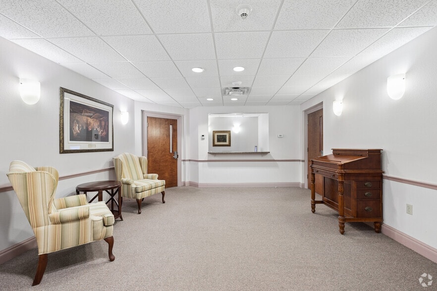 More Photos Of 1670 Main St, Sarasota Religious Facility For Sale