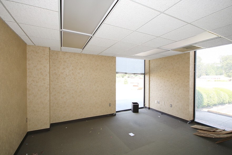 More Photos Of 1444 Watson Blvd, Warner Robins Office For Lease