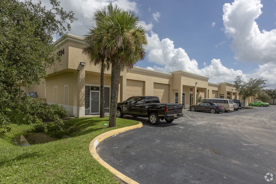 More Photos Of 3894 Mannix Dr, Naples Light Manufacturing For Lease