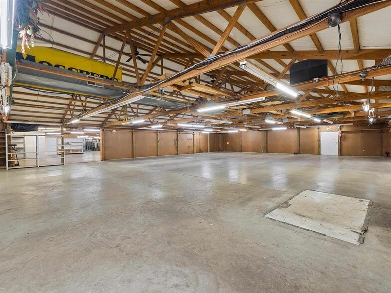 More Photos Of 6976 W Louisville Ln, Owensboro Light Manufacturing For Sale