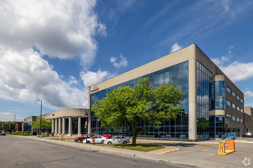 More Photos Of 405 Av Ogilvy, Montréal Office For Lease