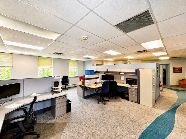 More Photos Of 102 Washington St, Manlius Office For Sale
