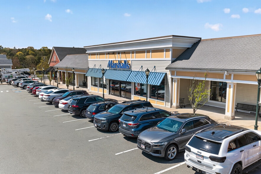 More Photos Of 650 Falmouth Rd, Mashpee Unknown For Lease